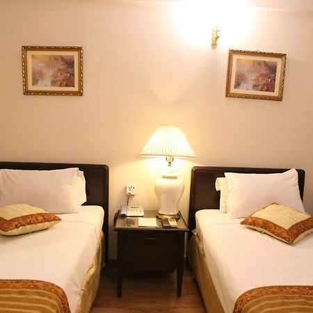 Carlton Tower Hotel Lahore Exterior foto
