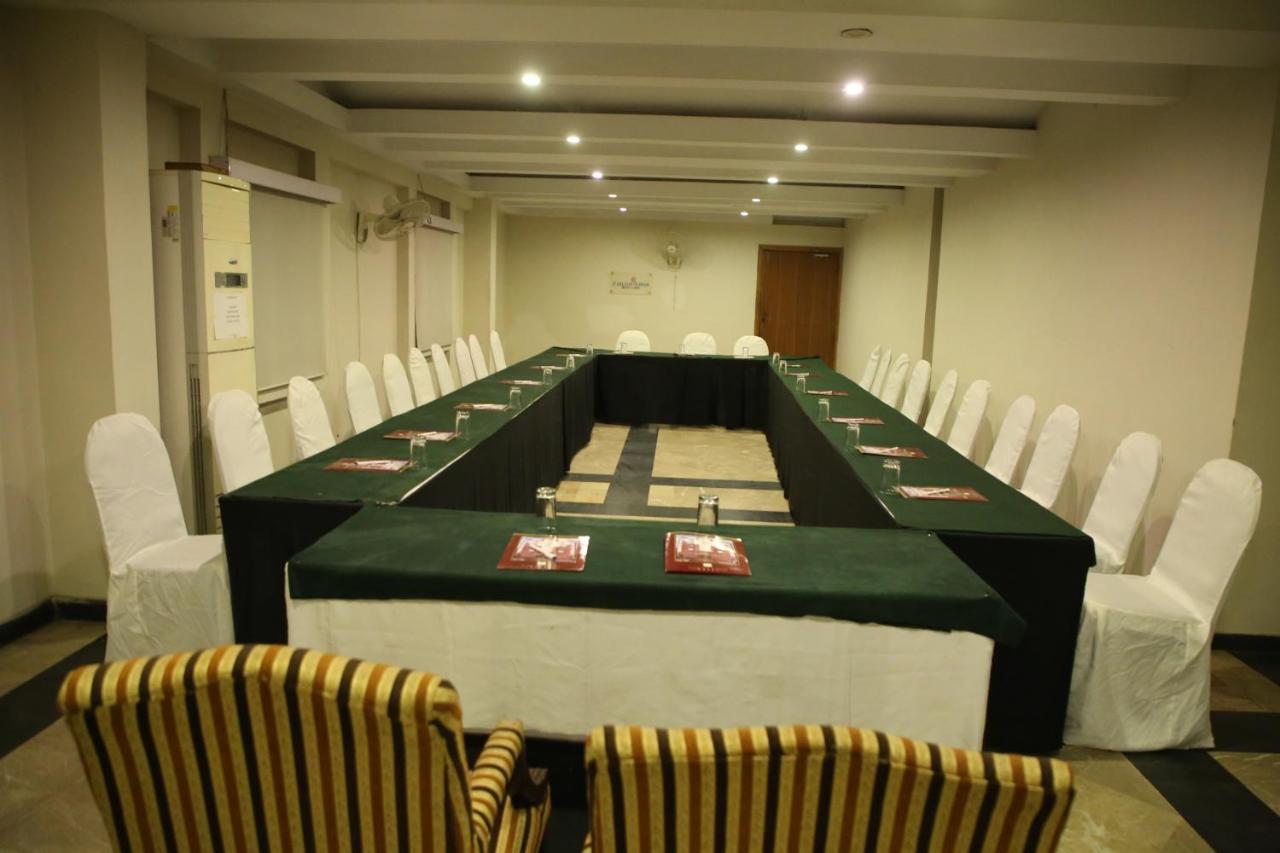 Carlton Tower Hotel Lahore Exterior foto