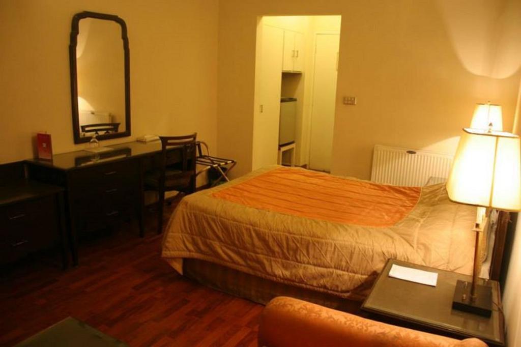 Carlton Tower Hotel Lahore Habitación foto